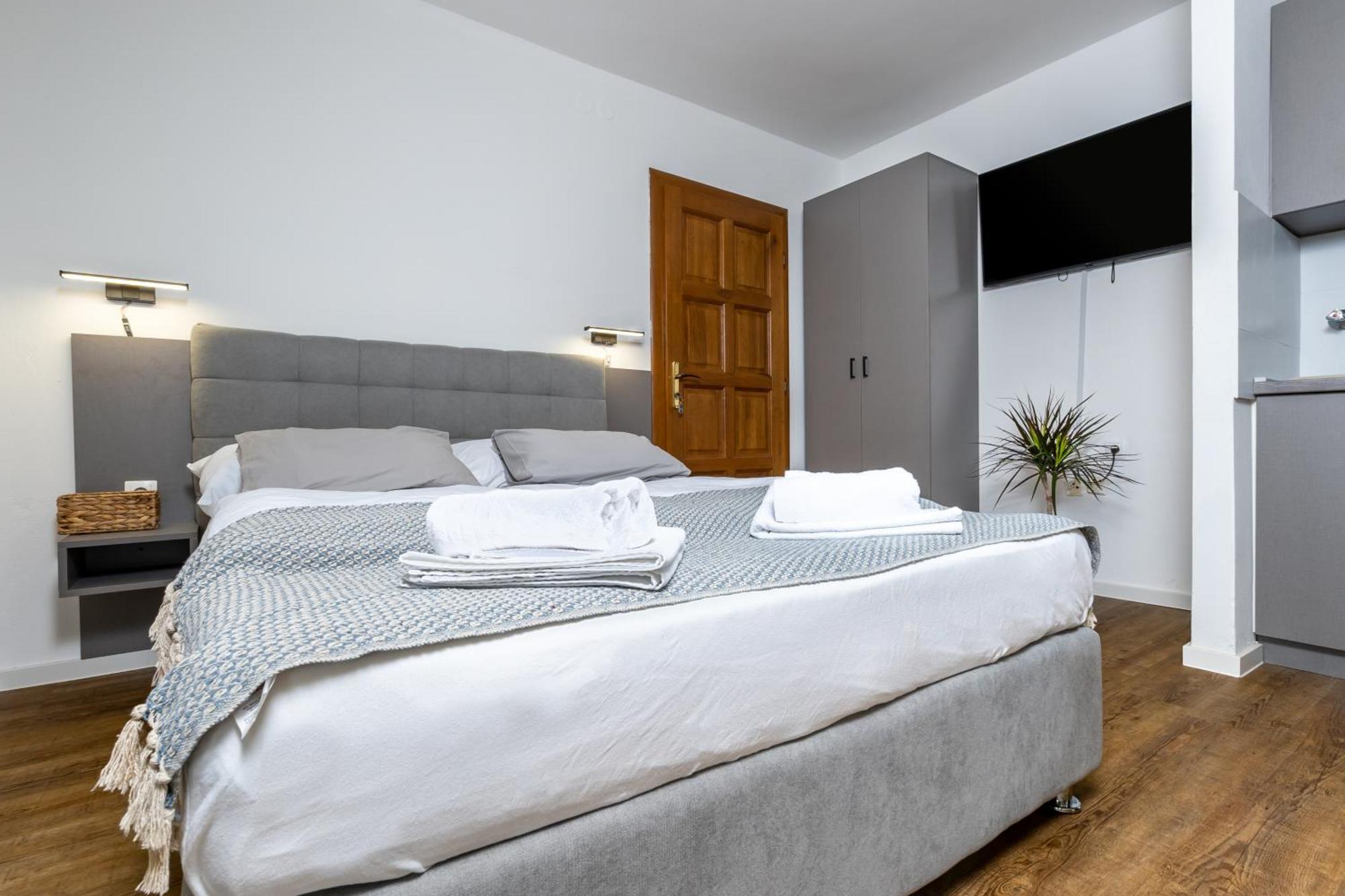 Apartments Dida Sime 스타리그라드 파클레니차 외부 사진
