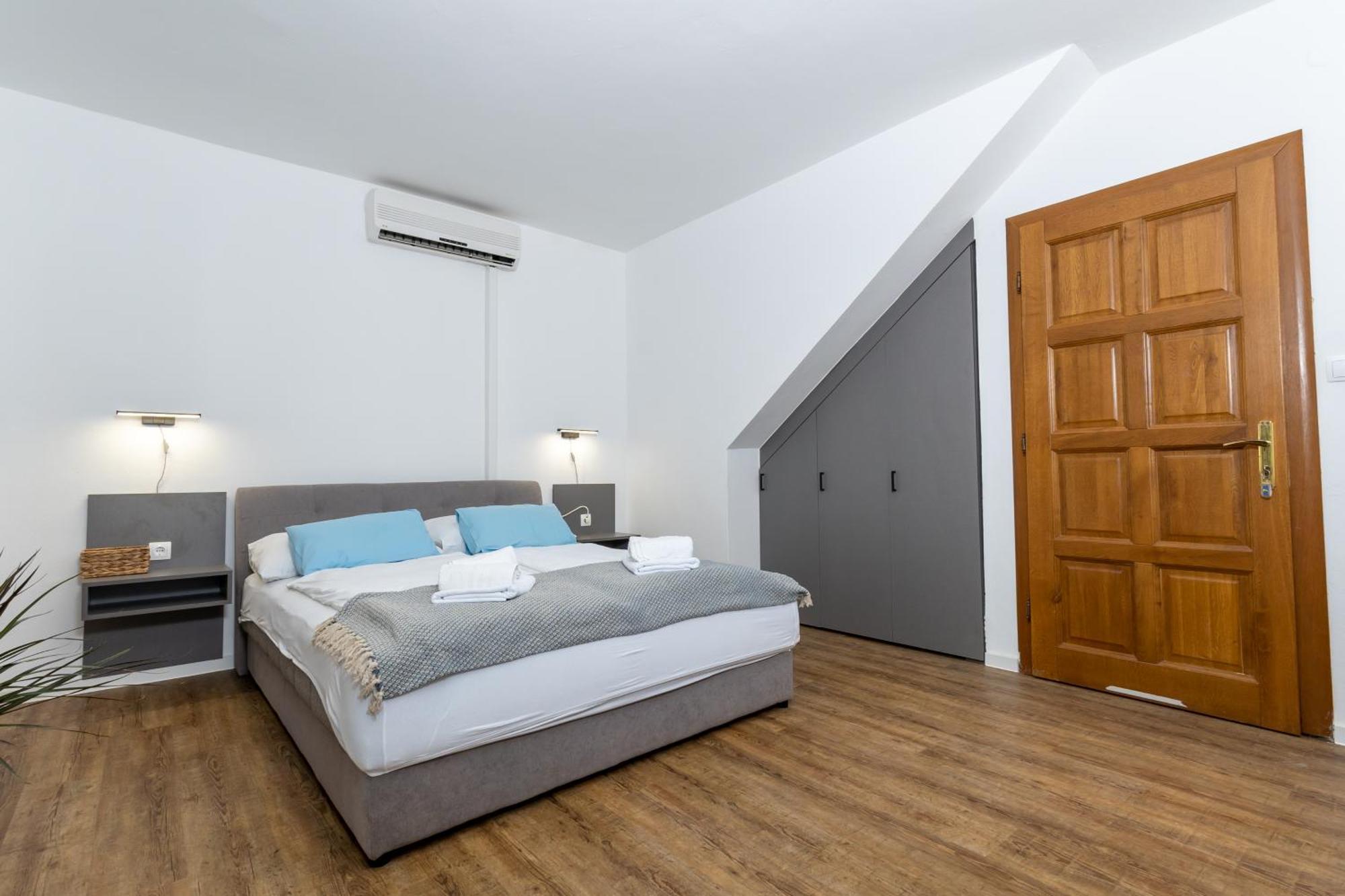 Apartments Dida Sime 스타리그라드 파클레니차 외부 사진