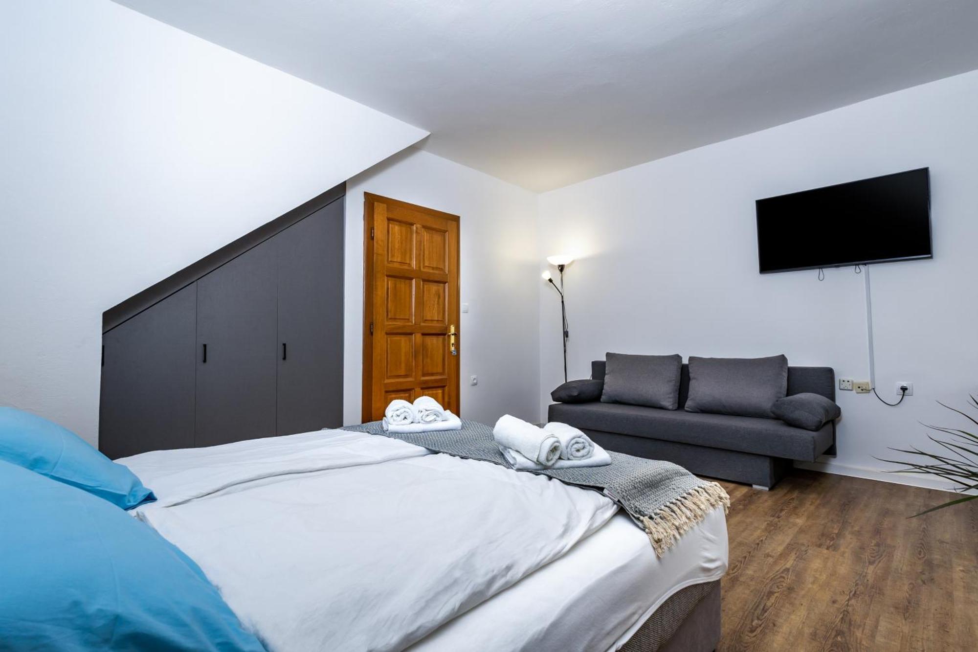 Apartments Dida Sime 스타리그라드 파클레니차 외부 사진