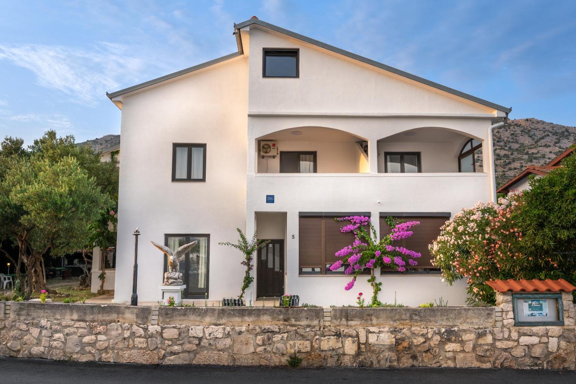 Apartments Dida Sime 스타리그라드 파클레니차 외부 사진