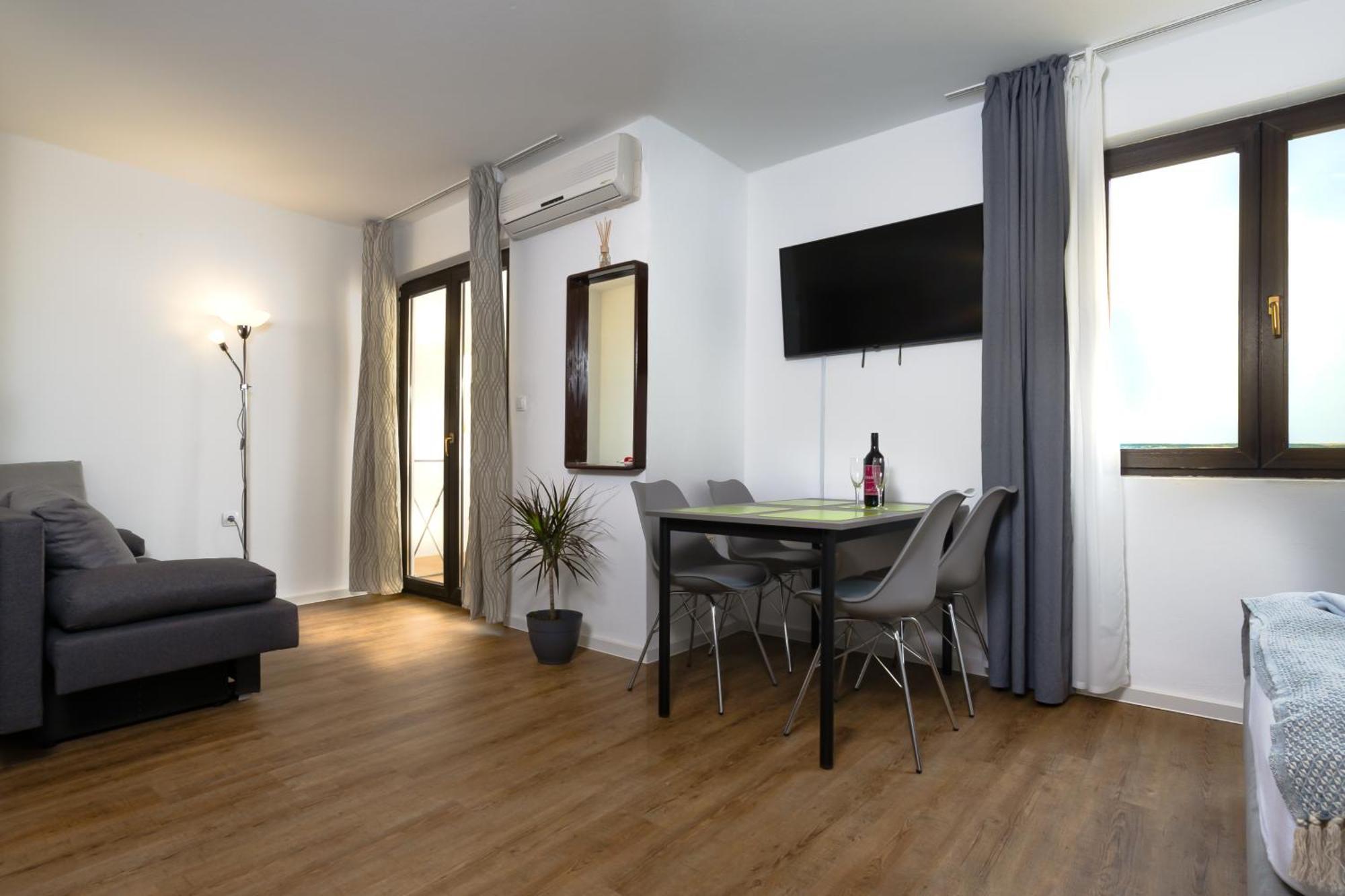 Apartments Dida Sime 스타리그라드 파클레니차 객실 사진